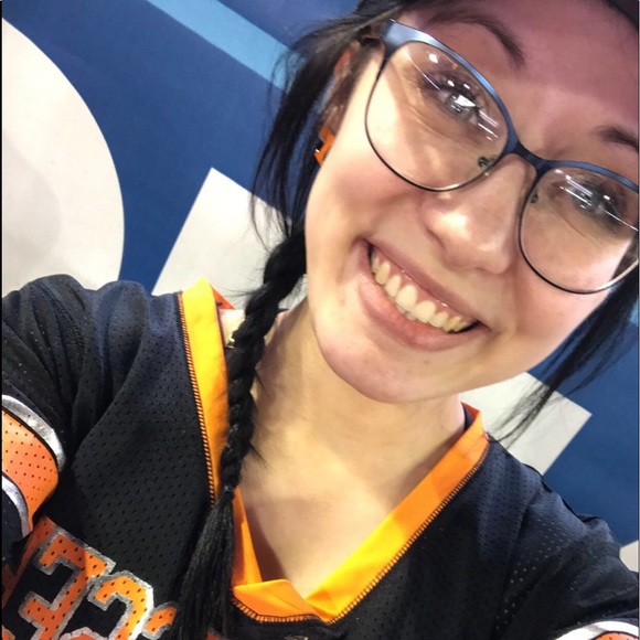 Meet your Posher, Jessica - Picture 1 of 1